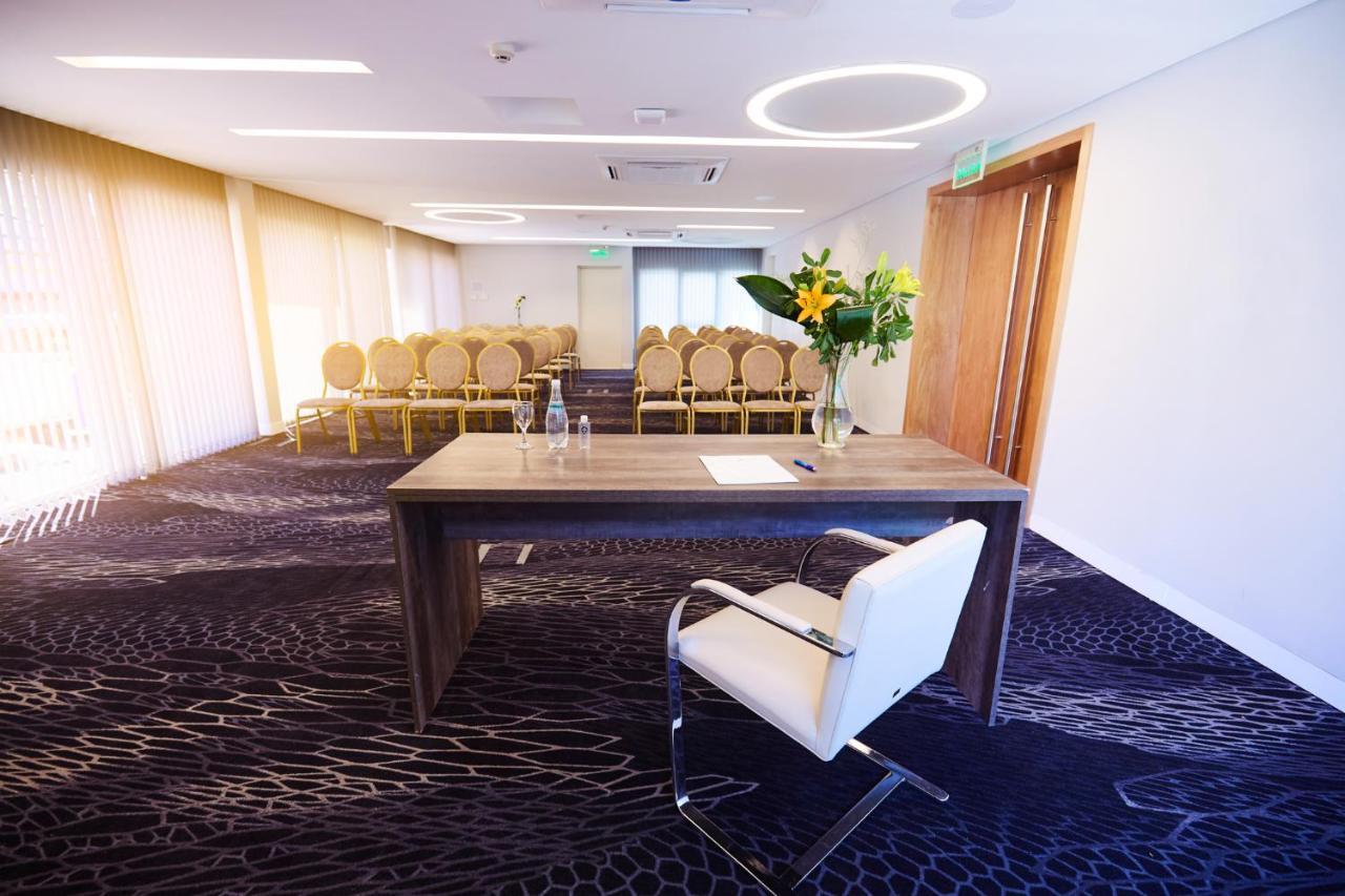 Grand Brizo Comahue Hotel Neuquen Bagian luar foto
