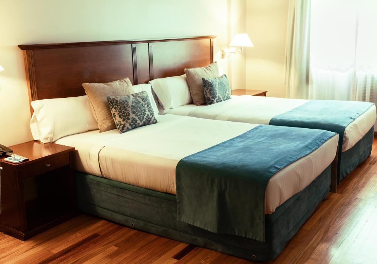 Grand Brizo Comahue Hotel Neuquen Bagian luar foto