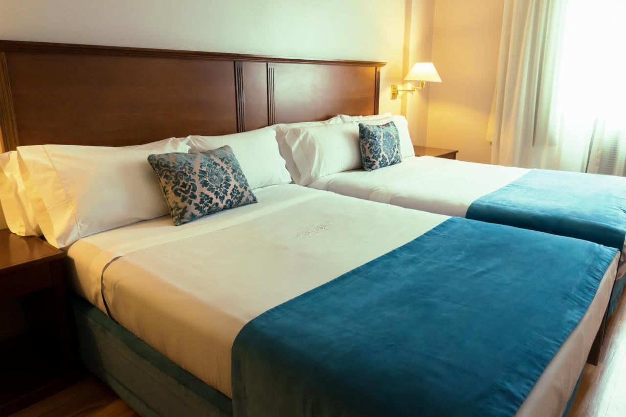 Grand Brizo Comahue Hotel Neuquen Bagian luar foto
